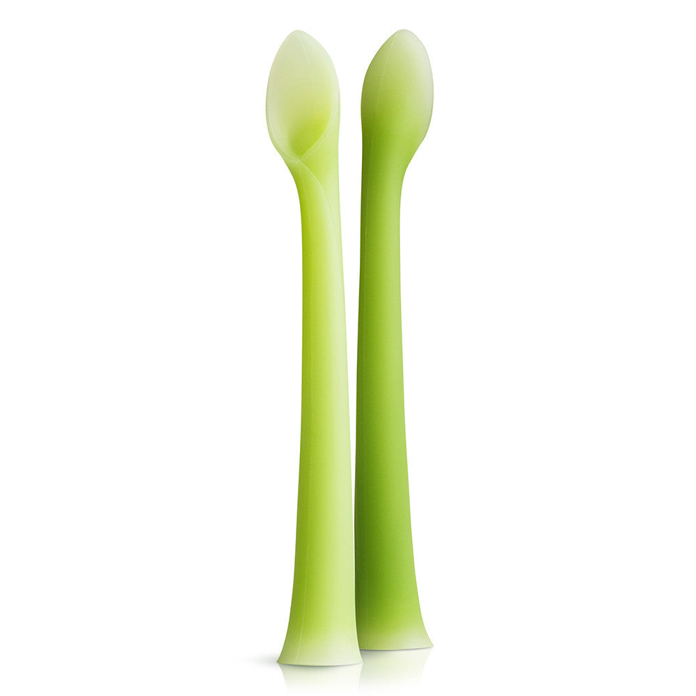 Long stem silicone parent feeding spoon ergonomically designed for introducing baby's first solid food purees